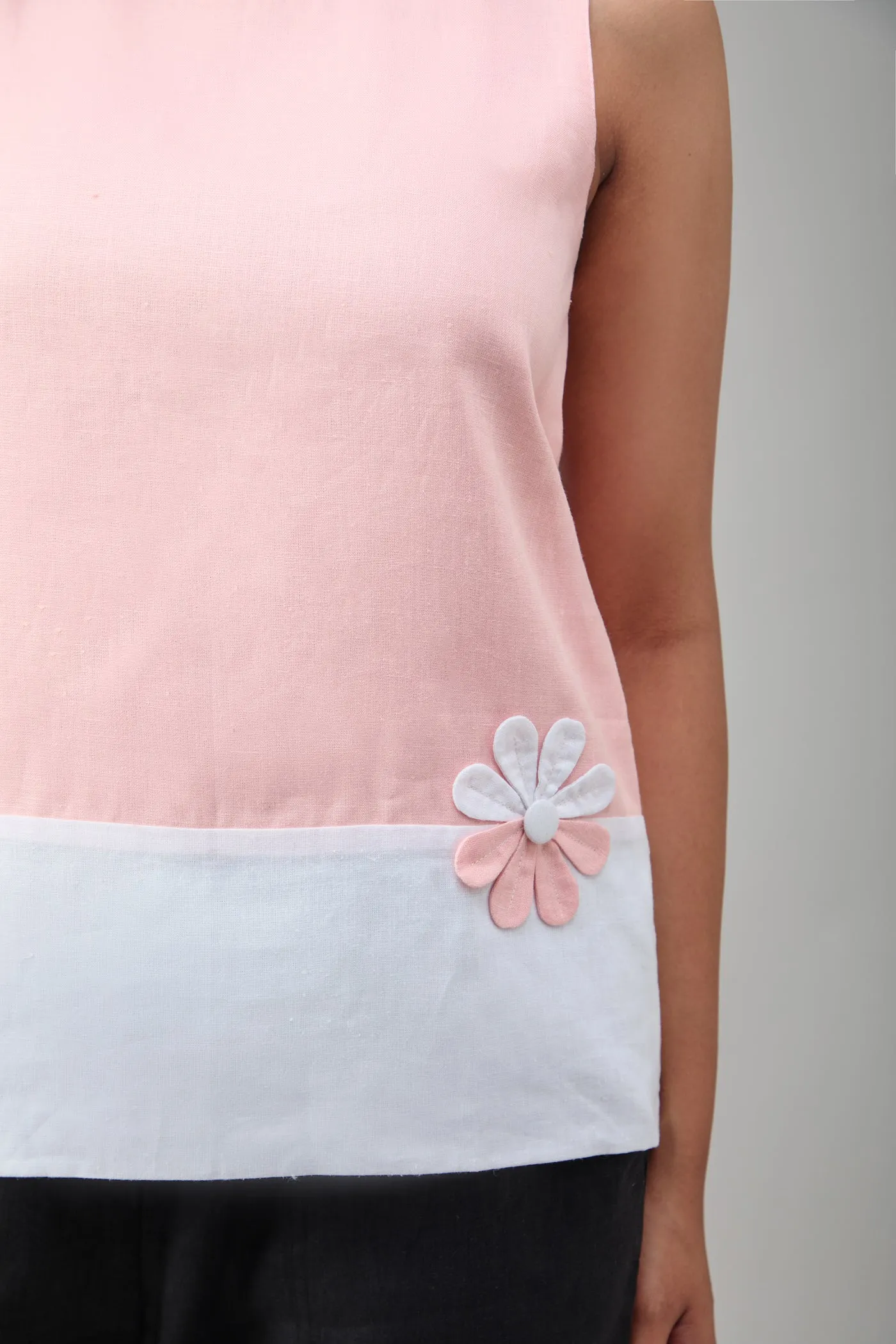 Hemp And Bamboo Contrast Sleeveless Flower Top Peach