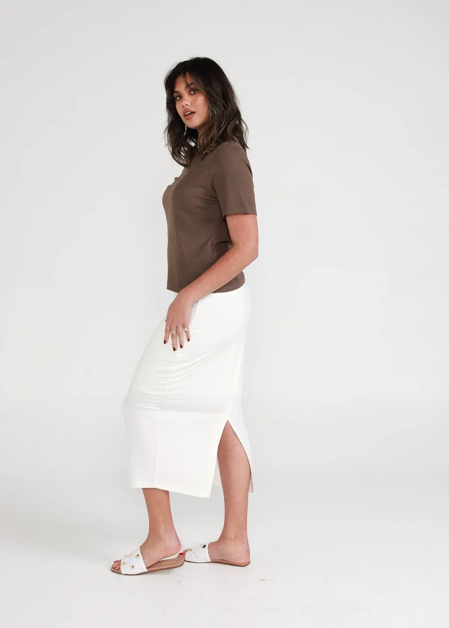 Hill Ribbed Bamboo Round Neck T-Shirt - Chocolate