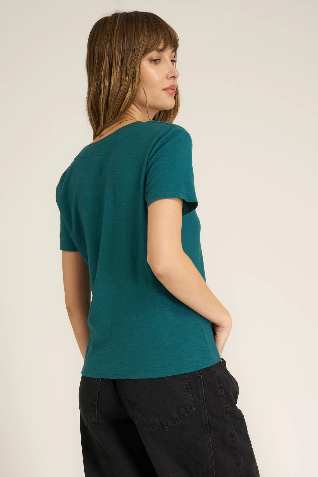 Plata Notched Tee - Pacific Teal