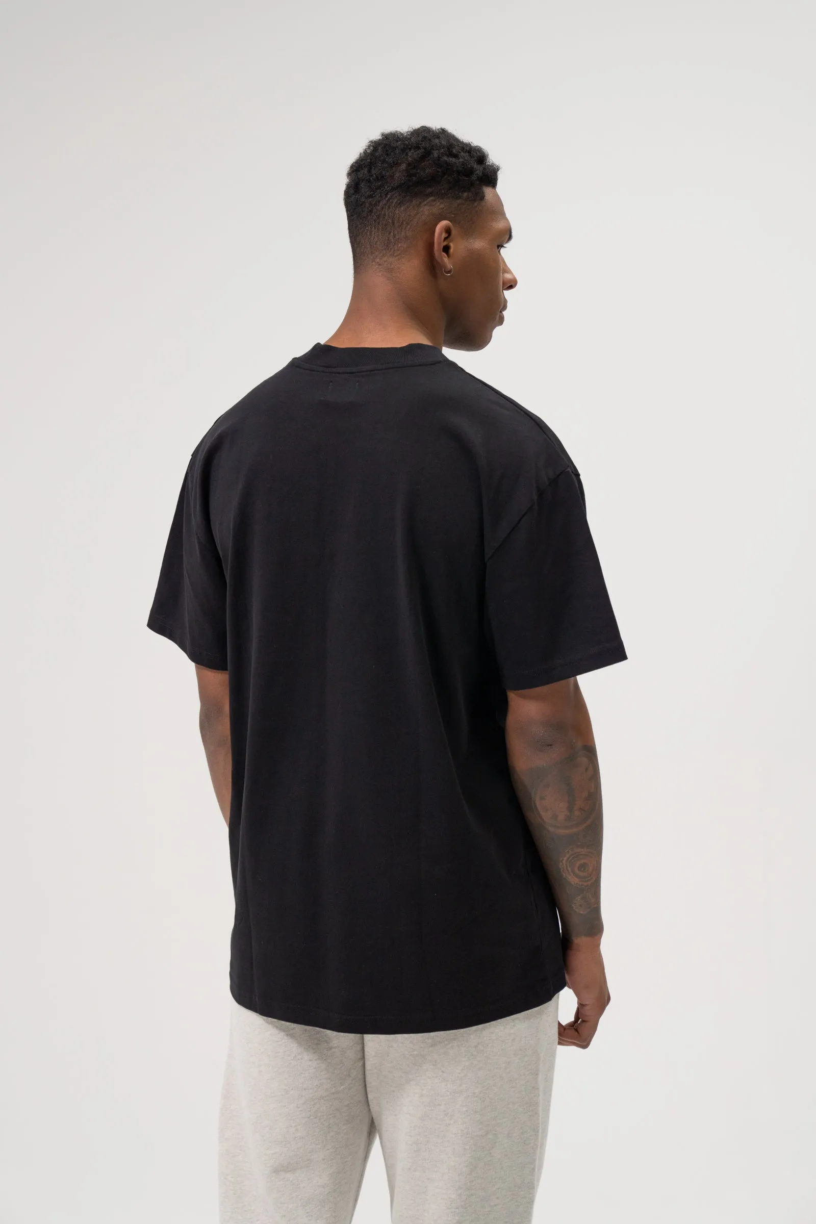 SUSTAIN BLACK TEE