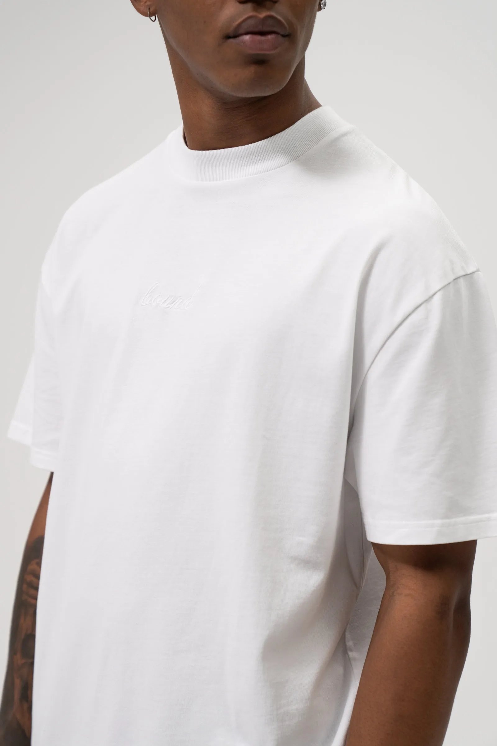 SUSTAIN WHITE TEE