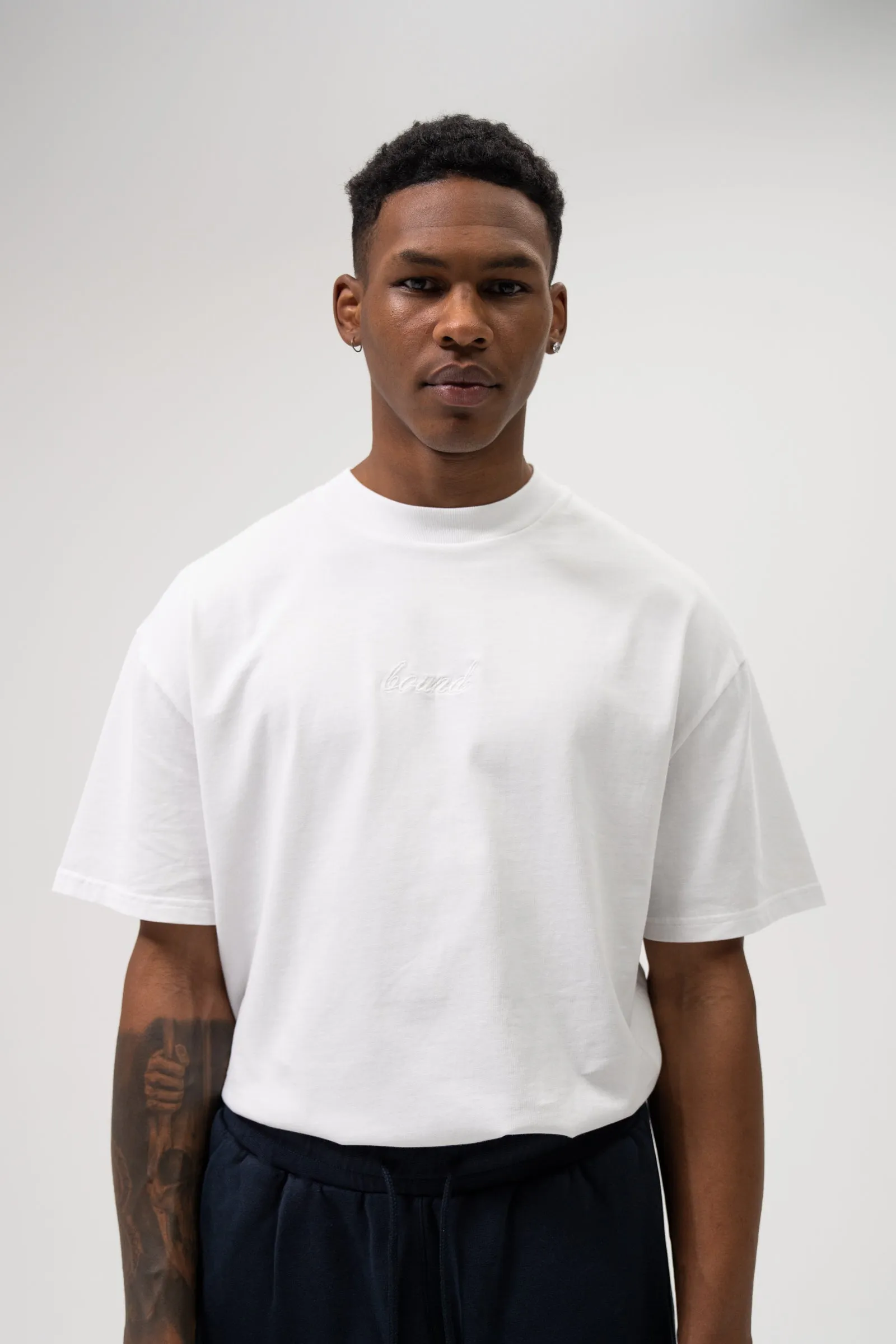 SUSTAIN WHITE TEE